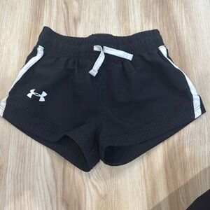 Girls black under armour shorts size youth small